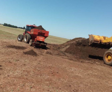 Lodo de esgoto beneficia agricultores da região de Umuarama. Foto:Sanepar