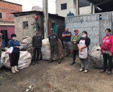 A Secretaria de Estado do Desenvolvimento Sustentável e do Turismo entregou 2.185 máscaras de pano para 29 cooperativas de materiais reciclados de 24 municípios paranaenses. A ação busca proteger os catadores de materiais recicláveis durante a pandemia do Covid-19. O repasse aconteceu a partir de segunda-feira (01). Foto: Divulgação/SEDEST