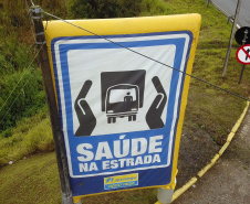 de proteção e prevenção aos profissionais que cortam as rodovias do Paraná garantindo o abastecimento das famílias, inclusive durante a pandemia de coronavírus.  
Foto: José Fernando Ogura/AEN