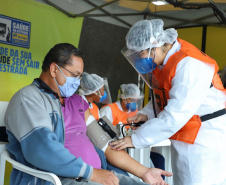 de proteção e prevenção aos profissionais que cortam as rodovias do Paraná garantindo o abastecimento das famílias, inclusive durante a pandemia de coronavírus.  
Foto: José Fernando Ogura/AEN