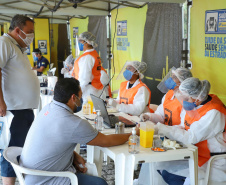 de proteção e prevenção aos profissionais que cortam as rodovias do Paraná garantindo o abastecimento das famílias, inclusive durante a pandemia de coronavírus.  
Foto: José Fernando Ogura/AEN