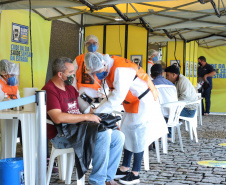 O Governo do Estado preparou uma série de ações de proteção e prevenção aos profissionais que cortam as rodovias do Paraná garantindo o abastecimento das famílias, inclusive durante a pandemia de coronavírus.  
