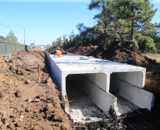 Obras Paranacidade Pavimentação da Av Rui Barbosa  - Sao José dos Pinhais-  28/05/2020 - Foto: Geraldo Bubniak/AEN