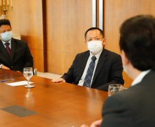 O Paraná recebeu 400 mil máscaras cirúrgicas do Escritório Econômico e Cultural de Taipei no Brasil, organização que representa os interesses de Taiwan no País