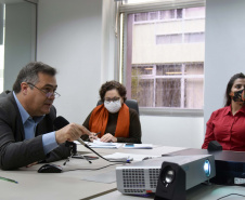 Os secretários da Saúde, Beto Preto, e da Agricultura e do Abastecimento, Norberto Ortigara, participaram nesta terça-feira (16) de uma reunião online com representantes do setor da agropecuária para tratar de ações de enfrentamento à Covid-19 relacionados aos funcionários de frigoríficos. Participaram mais de 100 pessoas ligadas a entidades agropecuárias e à saúde ocupacional. Foto:SESA