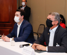 O governador Carlos Massa Ratinho Junior participou nesta quinta-feira (18) de uma reunião com a direção brasileira de Itaipu Binacional, em Foz do Iguaçu, e destacou que a parceria entre o Estado e a hidrelétrica é fundamental para ajudar o Paraná na retomada da economia. 