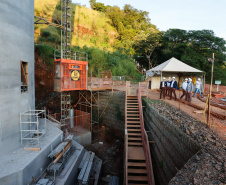 O governador Carlos Massa Ratinho Junior participou nesta quinta-feira (18) de uma reunião com a direção brasileira de Itaipu Binacional, em Foz do Iguaçu, e destacou que a parceria entre o Estado e a hidrelétrica é fundamental para ajudar o Paraná na retomada da economia.- Após a reunião, houve uma vistoria nas obras da Ponte da Integração Brasil-Paraguai, que estão em ritmo acelerado. 