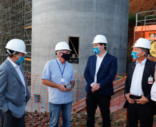 O governador Carlos Massa Ratinho Junior participou nesta quinta-feira (18) de uma reunião com a direção brasileira de Itaipu Binacional, em Foz do Iguaçu, e destacou que a parceria entre o Estado e a hidrelétrica é fundamental para ajudar o Paraná na retomada da economia.- Após a reunião, houve uma vistoria nas obras da Ponte da Integração Brasil-Paraguai, que estão em ritmo acelerado. 