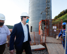 O governador Carlos Massa Ratinho Junior participou nesta quinta-feira (18) de uma reunião com a direção brasileira de Itaipu Binacional, em Foz do Iguaçu, e destacou que a parceria entre o Estado e a hidrelétrica é fundamental para ajudar o Paraná na retomada da economia.- Após a reunião, houve uma vistoria nas obras da Ponte da Integração Brasil-Paraguai, que estão em ritmo acelerado. 