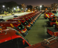 O Governo do Estado reforçou a estrutura do Corpo de Bombeiros do Paraná com a aquisição de 34 novos veículos e seis aparelhos desencarceradores. 
A entrega dos equipamentos foi feita nesta quarta-feira (24) pelo governador Carlos Massa Ratinho Junior em cerimônia simbólica no Palácio Iguaçu. 