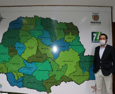Alessandro Oliveira assumiu a presidência do Instituto Paranaense de Desenvolvimento Educacional (Fundepar). O novo diretor-presidente reforçou o compromisso de oferecer condições adequadas de infraestrutura para as mais de 2,1 mil escolas estaduais e, assim, contribuir com a qualidade de ensino paranaense. Foto:Fundepar