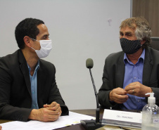 A Secretaria de Estado da Segurança Pública assinou um novo convênio de compartilhamento de informações, desta vez, com o município de Sarandi. A cidade que fica próxima de Maringá, na região Noroeste, é a quinta a compor de rede de dados, mas a primeira no Interior. Além de permitir ações como a criação de boletins de ocorrência por parte do município, o documento tem o objetivo de agilizar as investigações da secretaria. Foto:SESP