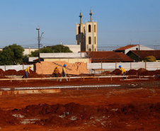 Praça remodelada, feira gastronômica em local coberto, rua revitalizada com mais segurança para motoristas e pedestres e uma escola nova voltada para o ensino médio. O pacote de investimentos do Governo do Estado em Arapongas, na Região Norte, totaliza R$ 13,1 milhões.
