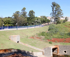 Praça remodelada, feira gastronômica em local coberto, rua revitalizada com mais segurança para motoristas e pedestres e uma escola nova voltada para o ensino médio. O pacote de investimentos do Governo do Estado em Arapongas, na Região Norte, totaliza R$ 13,1 milhões.
