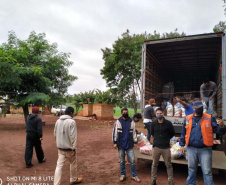Defesa Civil Estadual apoia FUNAI na entrega de cestas básicas em aldeias indígenas no Paraná. Foto:Defesa Civil