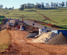 obra entre Irere e LondrinaFoto Gilson Abreu