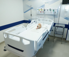 O governador Carlos Massa Ratinho Junior entregou nesta segunda-feira (13) dez novos leitos de Unidade de Terapia Intensiva (UTI) para o Hospital Cemil, em Umuarama, no Noroeste do Estado. 