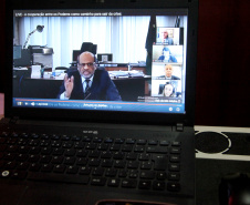  Live promovida pela Secretaria de Estado da Fazenda nesta terça-feira (14), com a participação do presidente do Tribunal de Justiça do Paraná, desembargador Adalberto Jorge Xisto Pereira; do procurador-geral do Ministério Público do Paraná, Gilberto Giacoia; do presidente da Assembleia Legislativa, Ademar Traiano; da procuradora-geral do Estado, Leticia Ferreira da Silva, e do Secretário da Fazenda, Renê Garcia Junior..Foto: Ari Dias/AEN