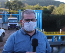 As obras da nova captação de água de Cascavel nas margens do Rio São José, no Distrito de São Salvador, a barragem no rio, as estações de bombeamento e um desarenador, que terá a função de retirar os materiais mais pesados da água, como areia e terra. A nova estrutura ampliará em 25% a capacidade de tratamento de água no município. Entrevista com o gerente regional da Companhia de Saneamento do Paraná (Sanepar), Renato Bueno.Foto: Geraldo Bubniak/AEN