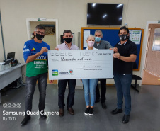 Nota Paraná entrega cheques de R$ 1 milhão e de R$ 200 mil aos sorteados de julho. Foto:SEFA