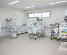 O secretário de Estado da Saúde Beto Preto entrega 57 novos leitos no Hospital Universitário (HU) de Londrina, sendo destinados exclusivamente aos pacientes confirmados e suspeitos da Covid-19, sendo 32 de UTI (adulto e pediátrica) e 25 de enfermaria.   20/07/2020 -  Foto: Geraldo Bubniak/AEN