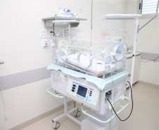 O secretário de Estado da Saúde Beto Preto entrega 57 novos leitos no Hospital Universitário (HU) de Londrina, sendo destinados exclusivamente aos pacientes confirmados e suspeitos da Covid-19, sendo 32 de UTI (adulto e pediátrica) e 25 de enfermaria.   20/07/2020 -  Foto: Geraldo Bubniak/AEN