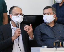 O secretário de Estado da Saúde Beto Preto entrega 57 novos leitos no Hospital Universitário (HU) de Londrina, sendo destinados exclusivamente aos pacientes confirmados e suspeitos da Covid-19, sendo 32 de UTI (adulto e pediátrica) e 25 de enfermaria.   20/07/2020 -  Foto: Geraldo Bubniak/AEN