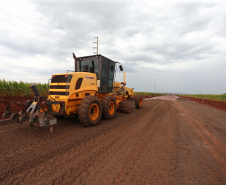 Obras do contorno viário de Palotina que terá extensão de cerca de 16 km e está sendo construído para desviar o trânsito de caminhões do centro da cidade.Foto: Geraldo Bubniak/AEN
