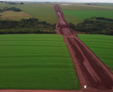 Obras do contorno viário de Palotina que terá extensão de cerca de 16 km e está sendo construído para desviar o trânsito de caminhões do centro da cidade.Foto: Geraldo Bubniak/AEN