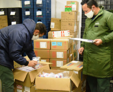 Paraná recebe quase 100 mil ampolas de medicamentos para entubação
. Foto: Américo Antonio/SESA