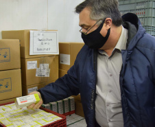 Paraná recebe quase 100 mil ampolas de medicamentos para entubação
. Foto: Américo Antonio/SESA