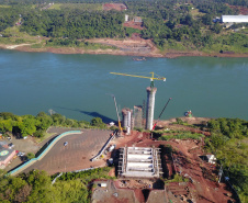 Governador destaca evolução das obras na Ponte da Integração.Foto: Consórcio Construbase-Cidade-Paulitec