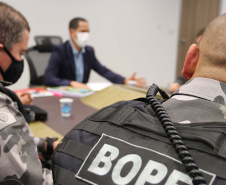 A Secretaria da Segurança Pública promoveu, nesta segunda-feira (10/08), a assinatura de um termo de cooperação técnica mútua entre o Batalhão de Operações Especiais (BOPE) e a Prefeitura Municipal de Piraquara
