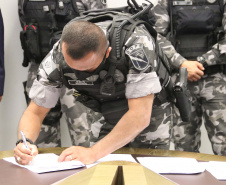 A Secretaria da Segurança Pública promoveu, nesta segunda-feira (10/08), a assinatura de um termo de cooperação técnica mútua entre o Batalhão de Operações Especiais (BOPE) e a Prefeitura Municipal de Piraquara
