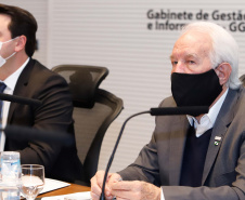 O Governo do Paraná assinou nesta quarta-feira (12) um memorando de entendimento com o Fundo de Investimento Direto da Rússia para ampliar a cooperação técnica, as transferências de tecnologia e os estudos sobre a vacina contra a Covid-19 desenvolvida pelo Instituto Gamaleia