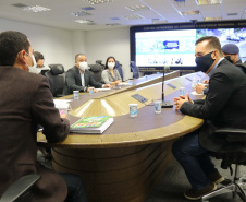 O Termo de Cooperação Técnica da Secretaria da Segurança Pública do Paraná (Sesp) e das guardas municipais já contempla 21 cidades paranaenses. 
Nesta quarta-feira (12/08), Cascavel e Umuarama assinaram o termo. Os convênios já contemplam boa parte da população paranaense, ou seja, os serviços de inteligência das polícias têm acesso a informações importantes de mais de 30% dos contribuintes do Paraná.Foto:SESP