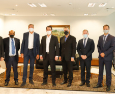Uma parceria do Governo do Estado com a montadora Audi vai reforçar a estrutura de equipamentos dos hospitais da rede especializada no tratamento da Covid-19 no Paraná