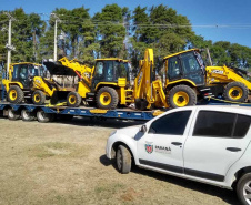Governo entrega tratores e equipamentos agrícolas a municípios.Foto:SEAB