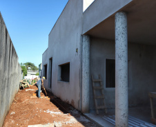 Um dos grandes produtores de alimentos do Paraná, o município de Umuarama, na região Noroeste, trabalha para fechar todo o ciclo que envolve a alimentação, desde o apoio ao plantio até a garantia da segurança alimentar de cada um de seus 112 mil habitantes. Dentro deste processo, uma engrenagem importante está em construção: o Restaurante Popular de Umuarama tem a previsão de servir, a partir do ano que vem, até mil refeições diariamente, a um baixo custo.