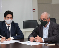 Em videoconferência, secretários de Estado debateram nesta quarta-feira (19) ações para implementar programas que estimulem a retomada econômica pela geração de emprego e renda no Paraná.Foto:SEJUF