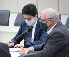 Em videoconferência, secretários de Estado debateram nesta quarta-feira (19) ações para implementar programas que estimulem a retomada econômica pela geração de emprego e renda no Paraná.Foto:SEJUF
