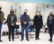 A Secretaria de Estado da Justiça, Família e Trabalho já iniciou o processo de interiorização para os 399 municípios do Paraná. Nesta semana as regionais de Umuarama, Guarapuava, e Irati reuniram-se com a equipe da Secretaria para fortalecer políticas públicas nas áreas sociais. Ainda está na programação a visita nesta sexta-feira (21) no município de União da Vitória. Essas regionais atendem 61 municípios.
Foto:SEJUF