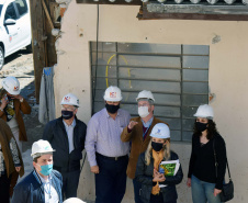 O secretário de Estado de Saúde, Beto Preto, vistoriou nesta quarta-feira (26) a obra do antigo Centro Regional de Especialidades (CRE) da Avenida Kennedy. A reforma total do local terá como resultado um novo ambiente com instalações modernas para atender pacientes que necessitem de diferentes atendimentos na área da saúde. Foto: Américo Antonio/SESA