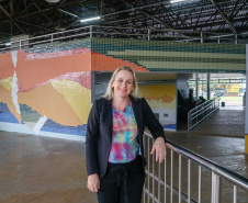 Diretora de projetos de engenharia da prefeitura de Toledo, Stella Fachin conta que a modernização contempla uma área de 2.425 metros quadrados. Inclui pintura, troca de esquadrias metálicas e revestimentos, revisão na parte elétrica, instalação de piso tátil, elevador, cercamento, recapeamento asfáltico, construção de um novo ponto de táxi, reforma dos banheiros, entre outras melhorias. 