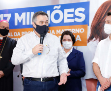 O Governo do Estado vai investir R$ 16,2 milhões na reforma e ampliação do Hospital da Providência, em Apucarana, no Vale do Ivaí. A ordem de serviço foi assinada nesta quarta-feira (02) pelo governador Carlos Massa Ratinho Junior em cerimônia na sede do complexo médico. A contrapartida do hospital é de R$ 853 mil. O prazo para a conclusão da obra é de 18 meses.