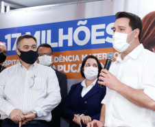 O Governo do Estado vai investir R$ 16,2 milhões na reforma e ampliação do Hospital da Providência, em Apucarana, no Vale do Ivaí. A ordem de serviço foi assinada nesta quarta-feira (02) pelo governador Carlos Massa Ratinho Junior em cerimônia na sede do complexo médico. A contrapartida do hospital é de R$ 853 mil. O prazo para a conclusão da obra é de 18 meses.