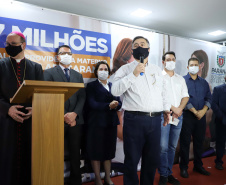 O Governo do Estado vai investir R$ 16,2 milhões na reforma e ampliação do Hospital da Providência, em Apucarana, no Vale do Ivaí. A ordem de serviço foi assinada nesta quarta-feira (02) pelo governador Carlos Massa Ratinho Junior em cerimônia na sede do complexo médico. A contrapartida do hospital é de R$ 853 mil. O prazo para a conclusão da obra é de 18 meses.