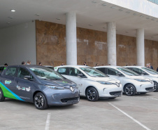 02.09.2020 - O Governo do Estado recebeu nesta quarta-feira (2) dez carros elétricos modelo Zoe, da Renault, como parte do projeto VEM PR.Foto Gilson Abreu