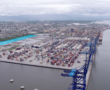 Aberto edital para leilão de área de veículos no Porto de Paranaguá. Foto:SEIL
