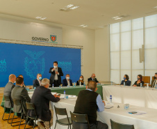 O governador Carlos Massa Ratinho Junior, o presidente do Tribunal de Justiça do Paraná, desembargador Adalberto Xisto Pereira, e o segundo vice-presidente, desembargador José Laurindo de Souza Netto formalizaram nesta quinta-feira (3) a criação do Cejus Casa Fácil e do Cejusc Fundiário, que vão atuar na mediação e conciliação de conflitos no Estado.foto Gilson Abreu/Aen